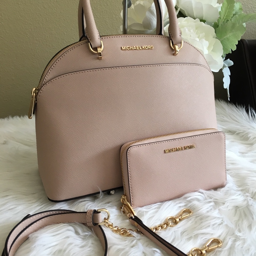Firm❗️Michael Kors Large Emmy Satchel & wallet - Picture 6 of 8